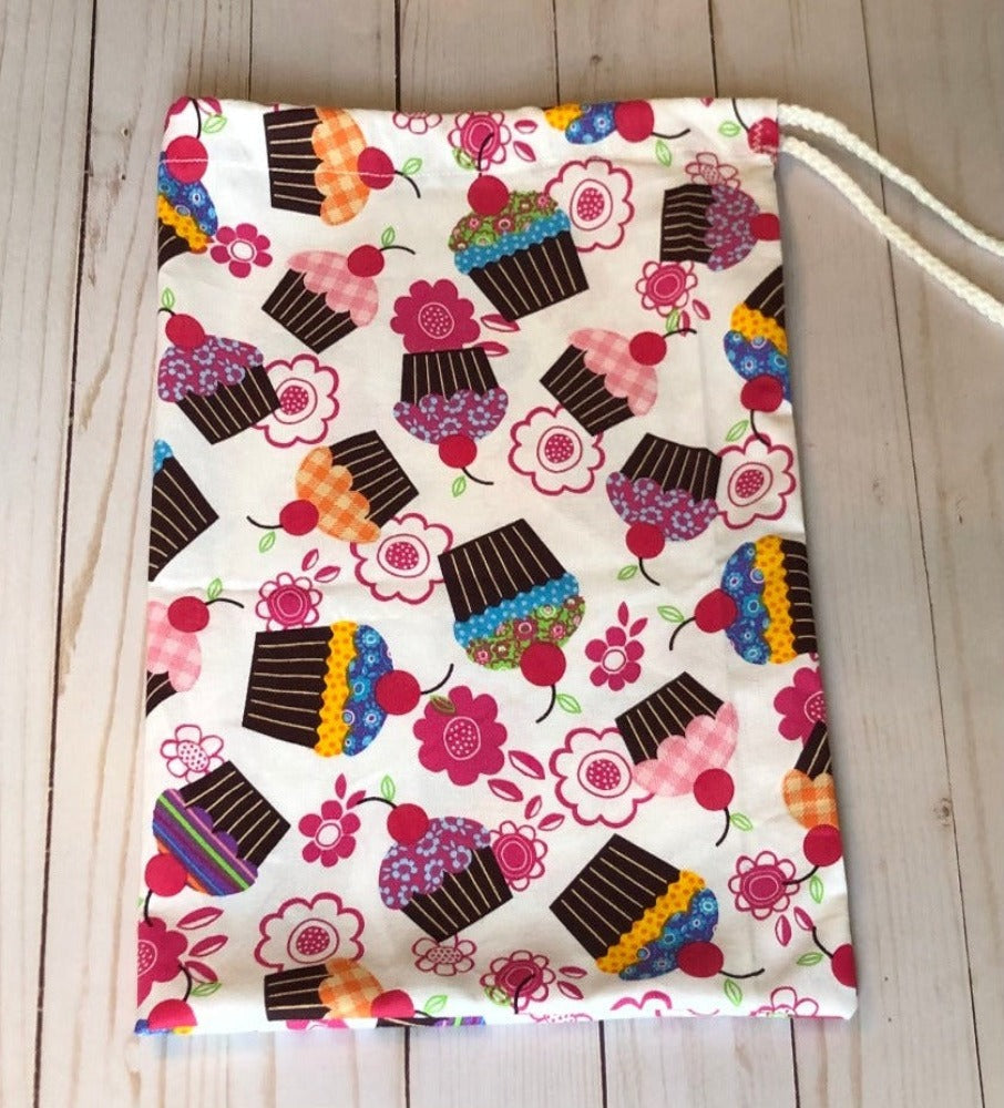 Kids Drawstring Bag - Cup Cakes